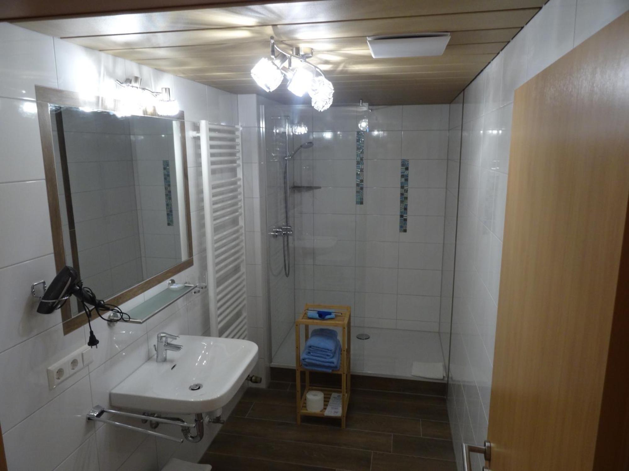 Gaestehaus Erika - Chiemgau Karte อินเซลล์ ภายนอก รูปภาพ
